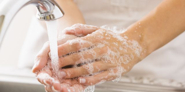 rửa sạch tay